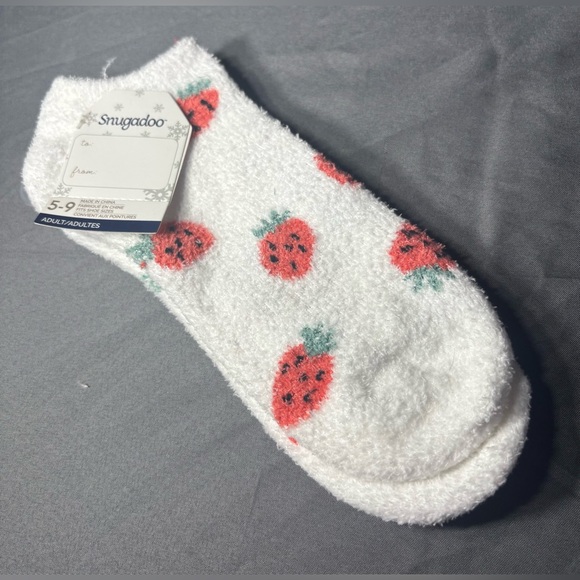 Strawberry Print Kids Accessory Set - Picture 2 of 8